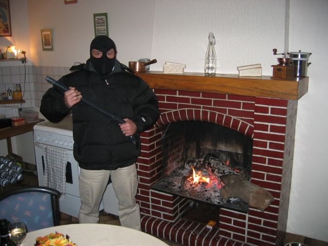 Gaston m'invite  rester dner ce soir, j'hsite !