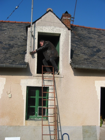 descendre une chelle, c'est toujours problmatique !