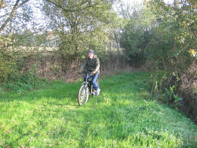 tiens, Eric a oubli de remonter sa selle ! erreur de dbutant ?