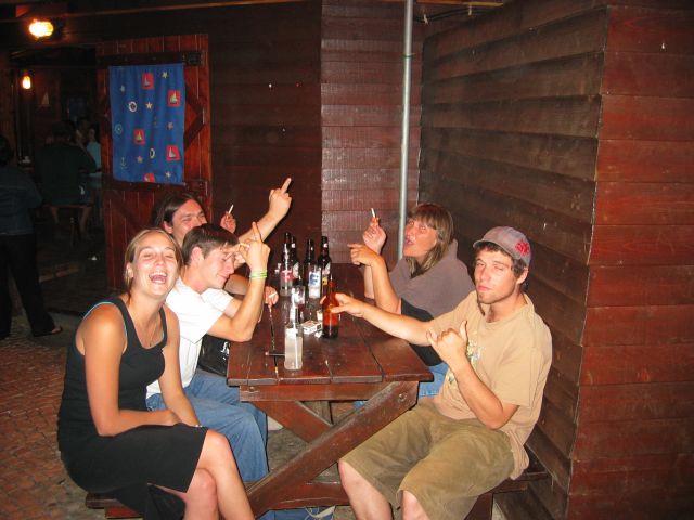 Aprs le resto, direction le Farol Bar... 