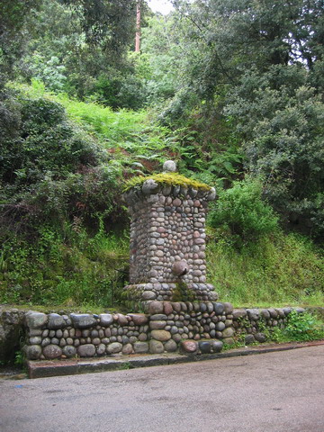 une fontaine typique...